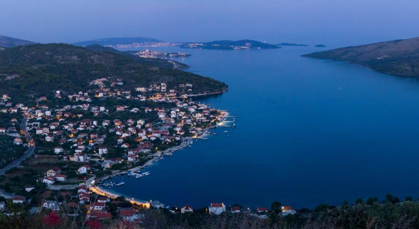 Apartments Iva I Marko Marina Bagian luar foto