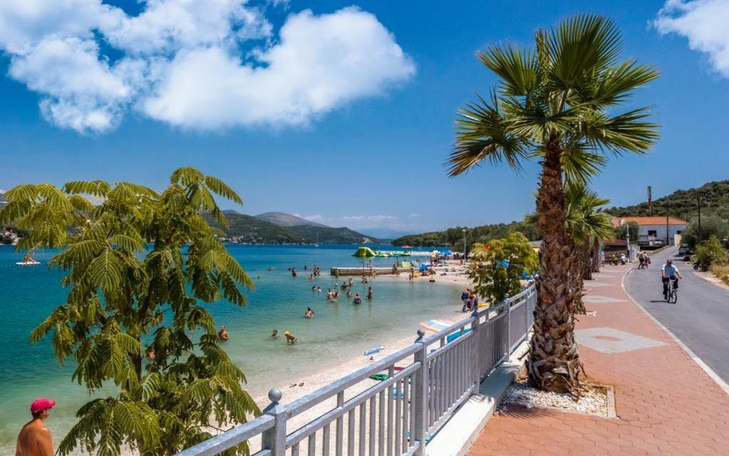 Apartments Iva I Marko Marina Bagian luar foto